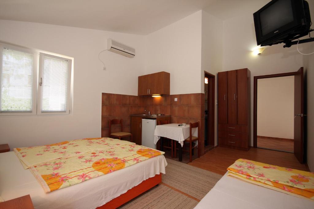Apartments Raicevic Budva Oda fotoğraf
