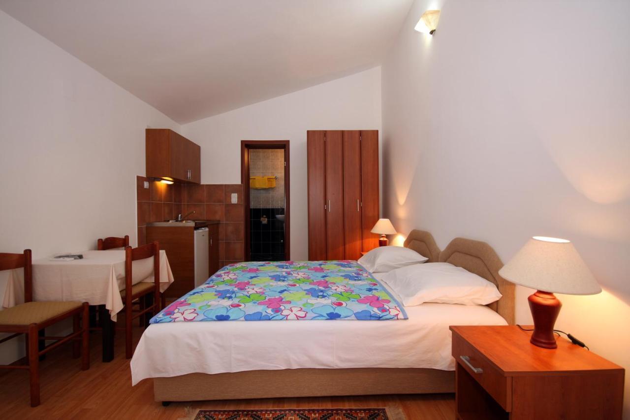 Apartments Raicevic Budva Oda fotoğraf